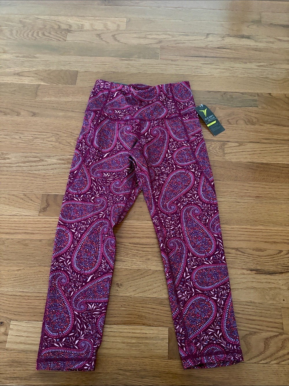 Old Navy Magenta Paisley Active Leggings